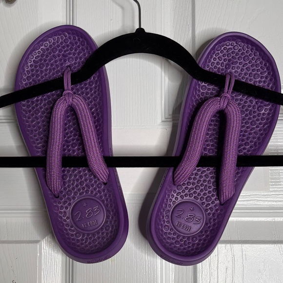 Allbirds Purple Textured Sandals - Picture 1 of 4